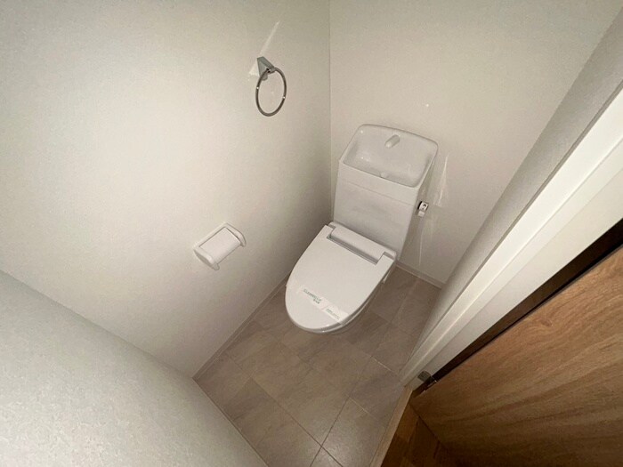 物件内観写真11　(トイレ)