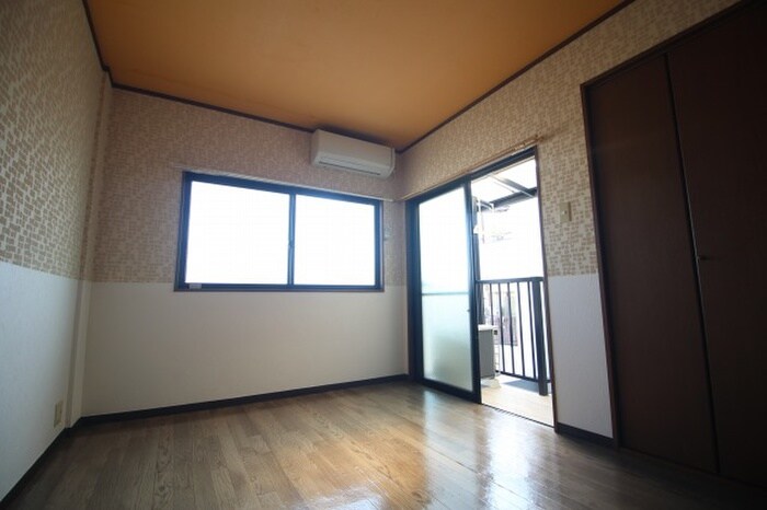 物件内観写真9　(居室)