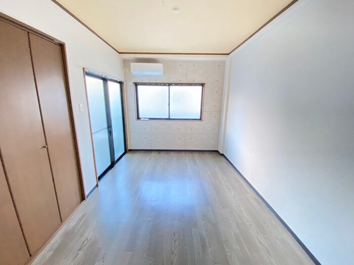 物件内観写真9　(居室)