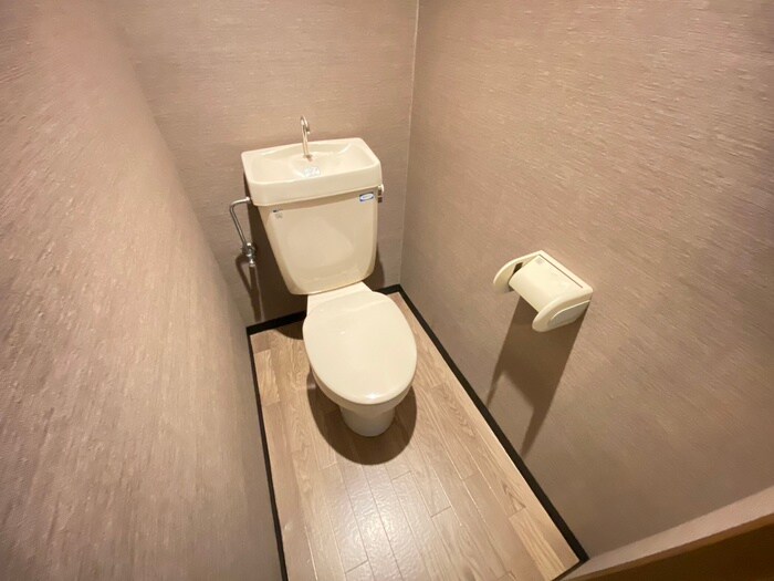 物件内観写真14　(トイレ)