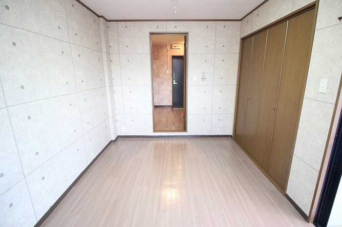 物件内観写真18　(居室)