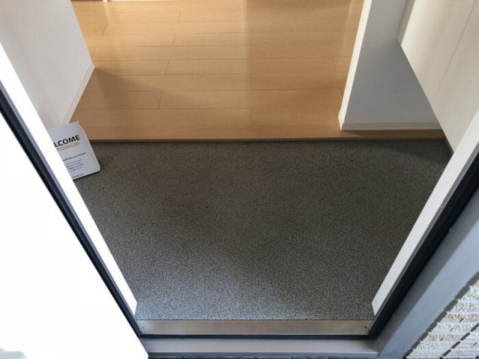 物件内観写真17　(玄関)