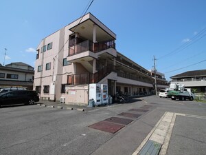カ－サオカザキＡ外観写真