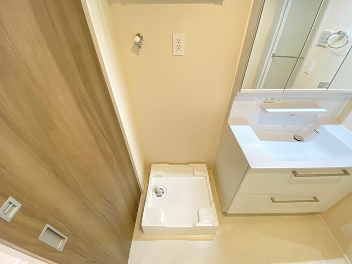 物件内観写真18　(洗濯機置場)