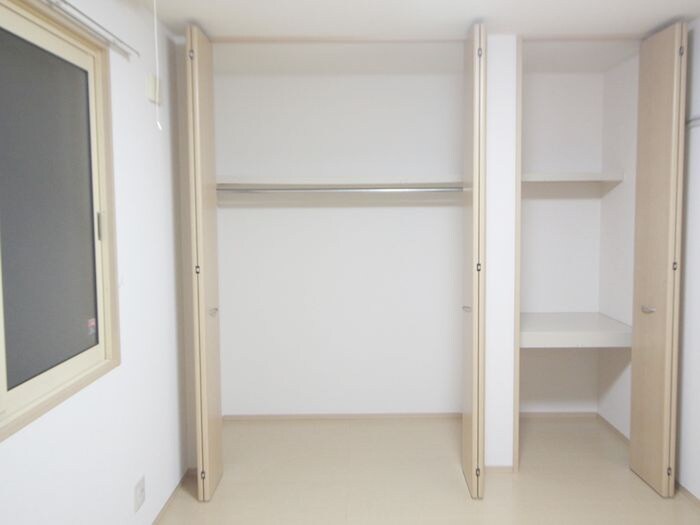 物件内観写真11　(収納)