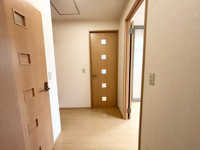 物件内観写真19　(廊下)