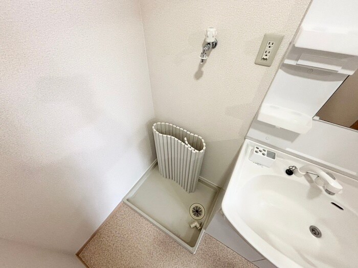 物件内観写真20　(洗濯機置場)