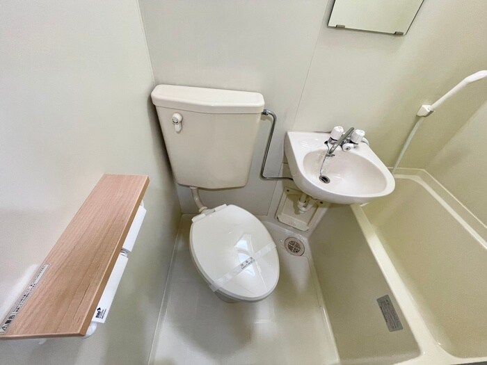 物件内観写真8　(トイレ)