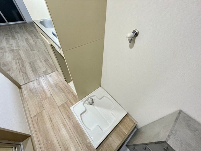 物件内観写真10　(洗濯機置場)