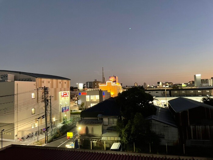 物件内観写真16　(室内からの展望)