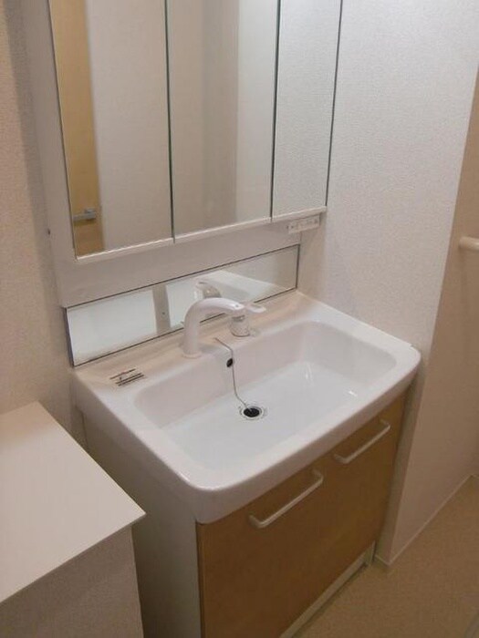 物件内観写真4　(洗面)