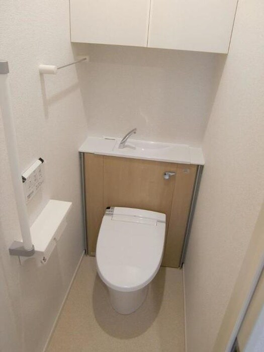 物件内観写真7　(トイレ)