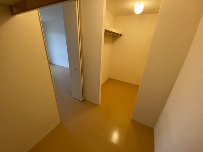 物件内観写真10　(収納)