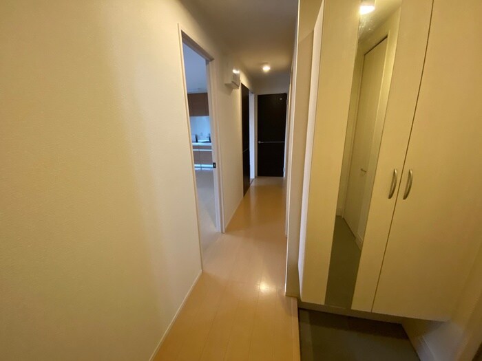 物件内観写真17　(廊下)