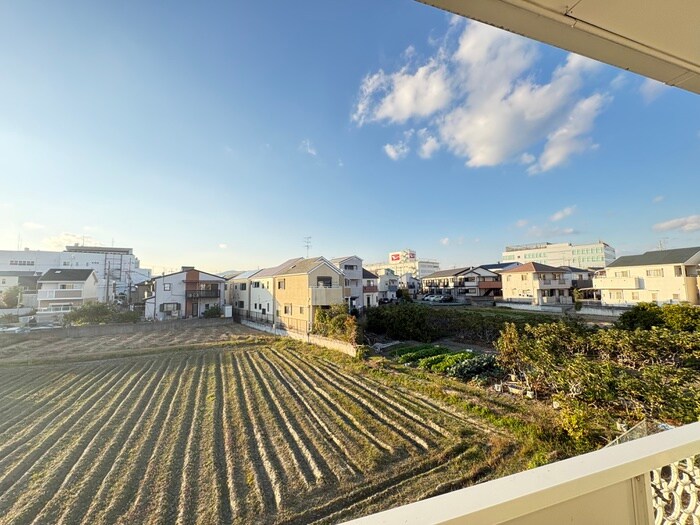 物件内観写真22　(室内からの展望)