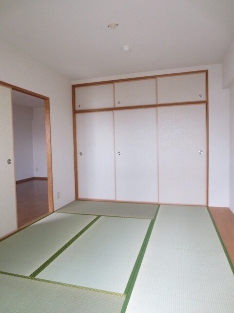 物件内観写真10　(居室)