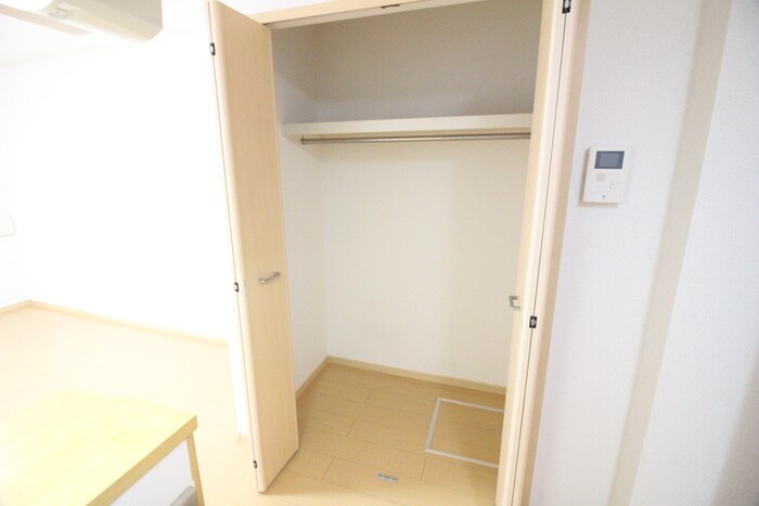 物件内観写真15　(収納)