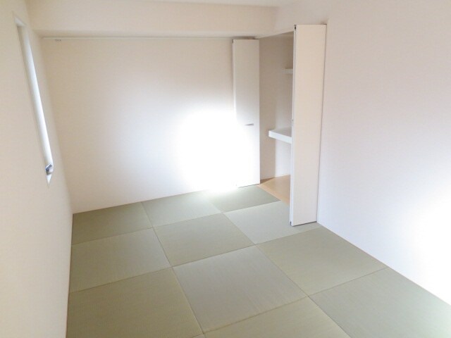 物件内観写真6　(居室)