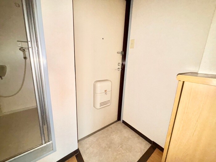 物件内観写真15　(玄関)