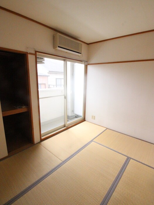 物件内観写真10　(居室)