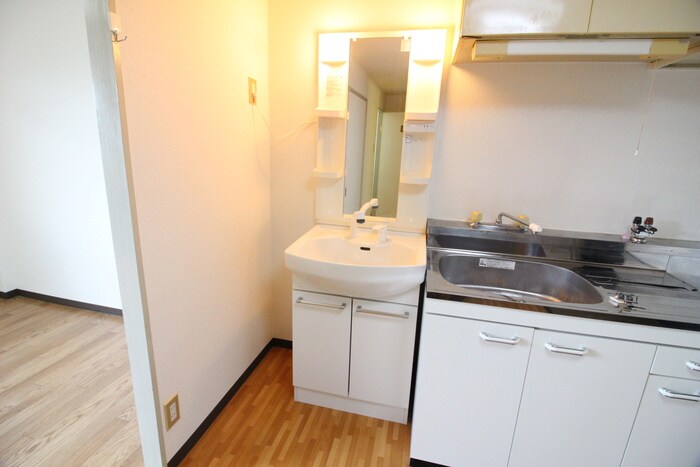 物件内観写真15　(洗面)