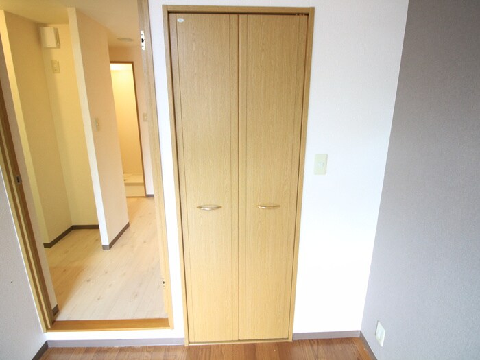 物件内観写真12　(収納)