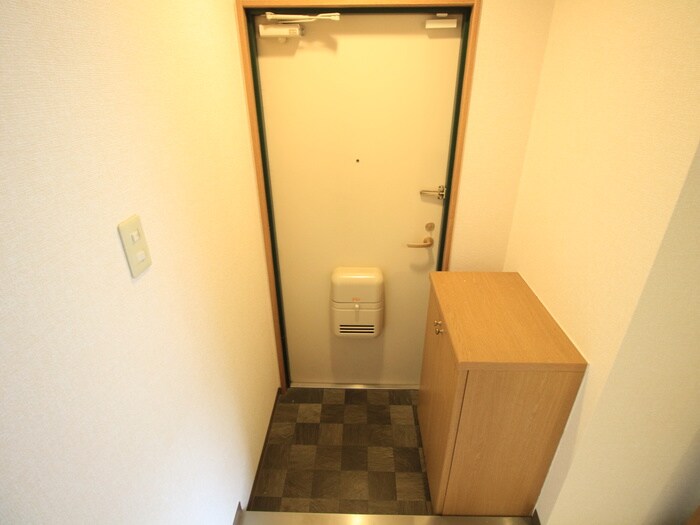 物件内観写真14　(玄関)