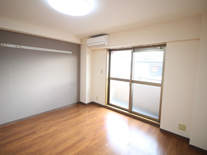 物件内観写真18　(居室)