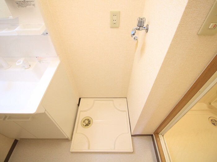 物件内観写真20　(洗濯機置場)