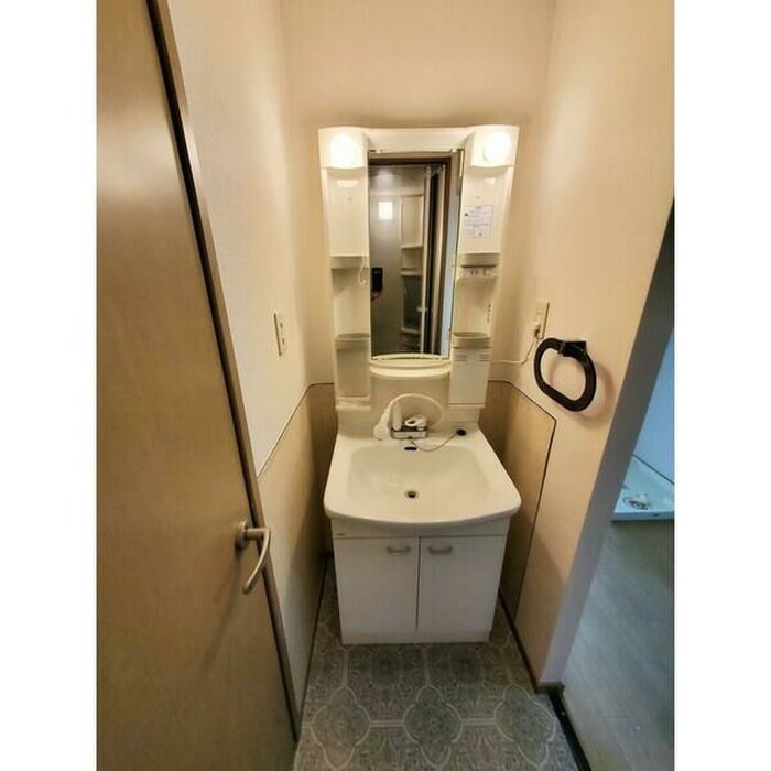 物件内観写真8　(洗面)