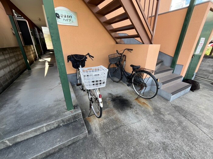 物件外観写真3　(駐輪場)