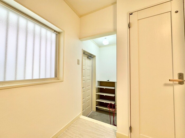 物件内観写真20　(玄関)