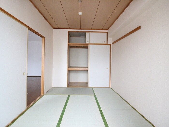 物件内観写真9　(居室)