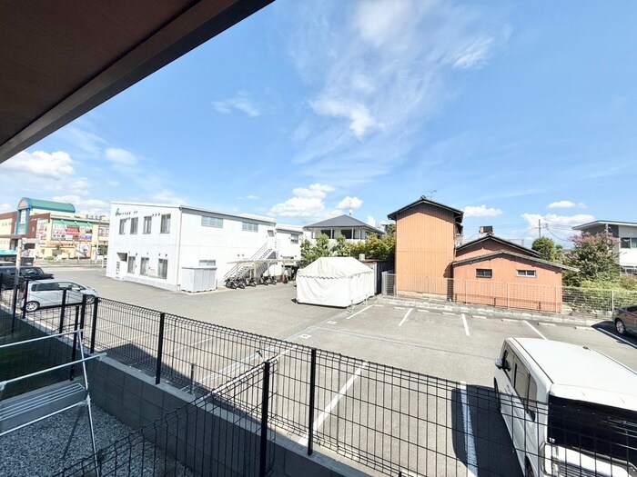 物件内観写真16　(室内からの展望)