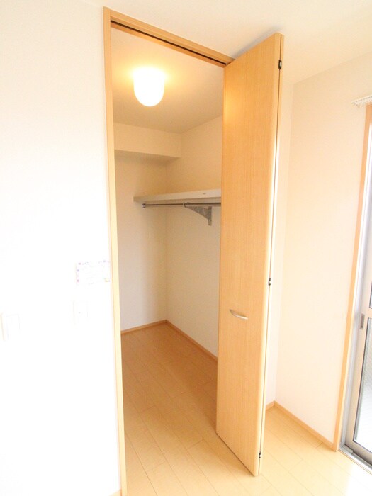 物件内観写真15　(収納)