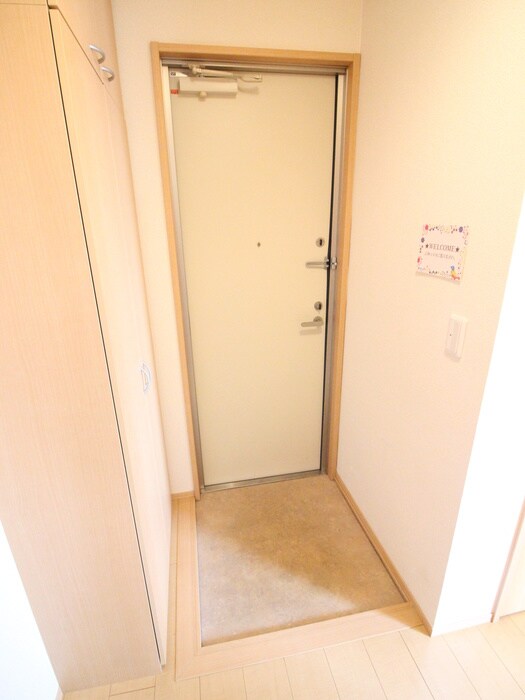 物件内観写真18　(玄関)