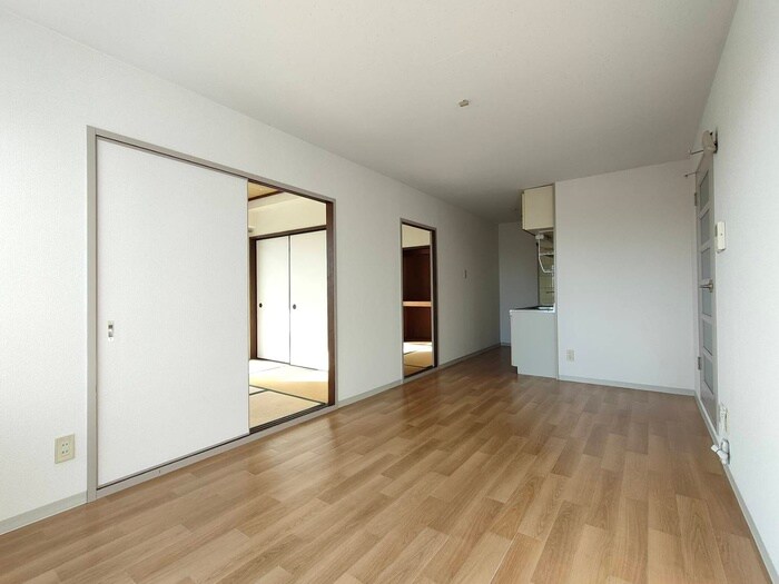 物件内観写真5　(居室)