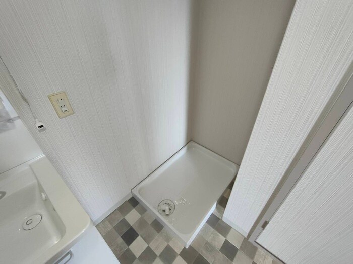 物件内観写真14　(洗濯機置場)