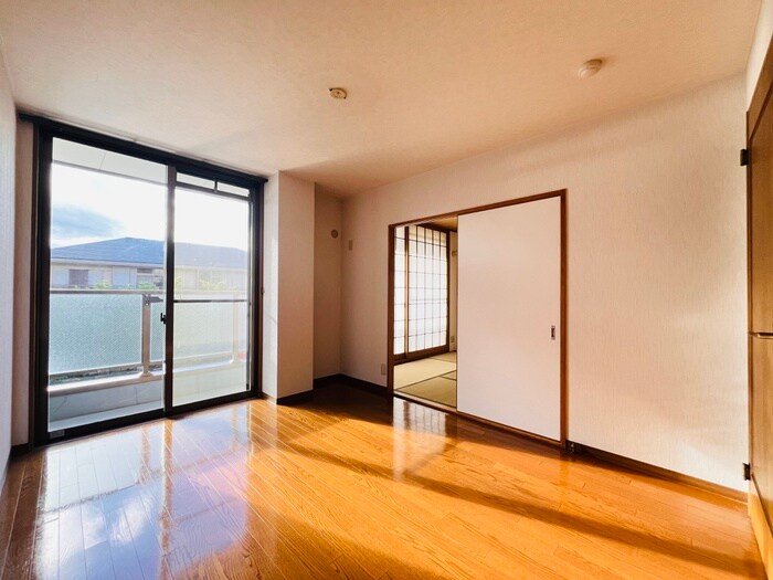 物件内観写真8　(居室)