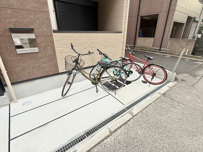 物件外観写真5　(駐輪場)