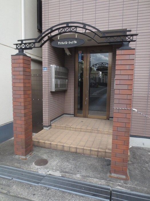 物件外観写真6　(駐車場)