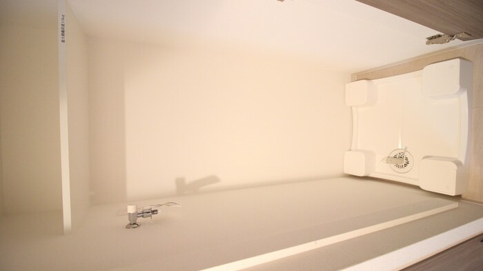 物件内観写真13　(洗濯機置場)