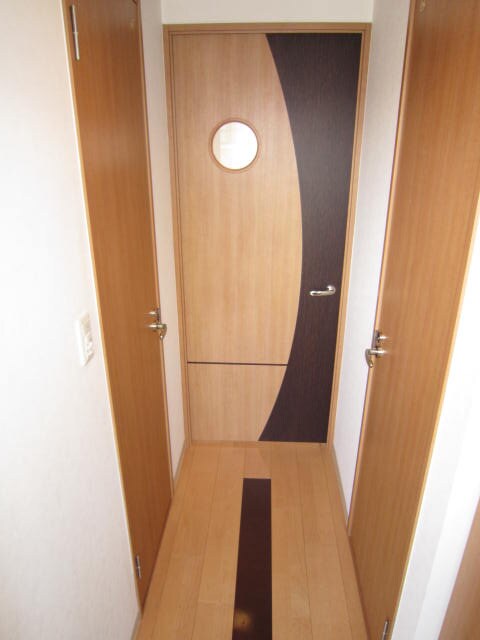 物件内観写真10　(玄関)