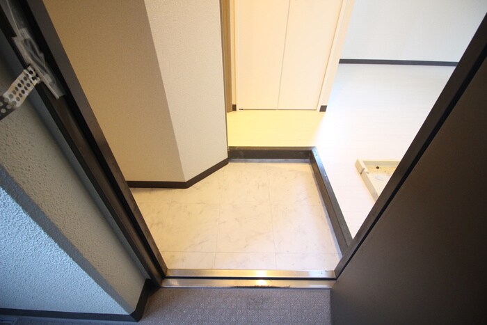 物件内観写真15　(玄関)