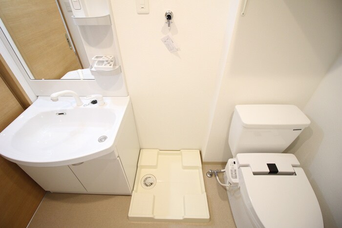 物件内観写真15　(洗濯機置場)