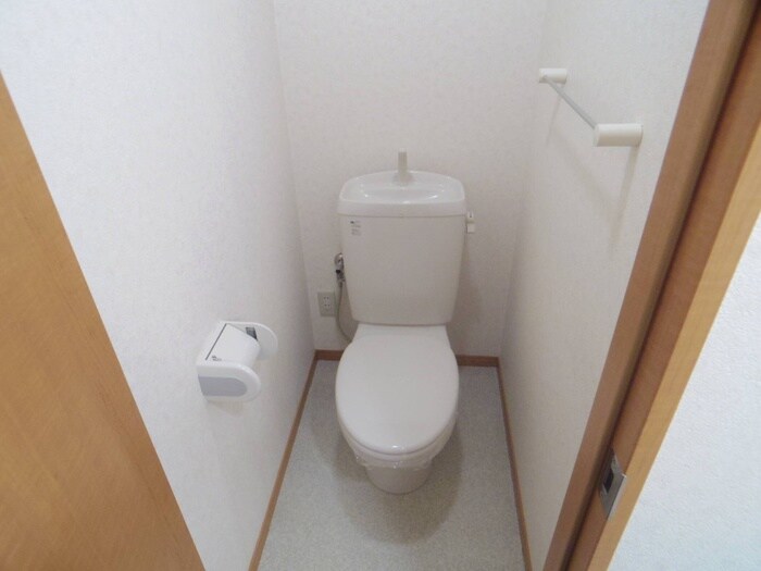 物件内観写真11　(トイレ)