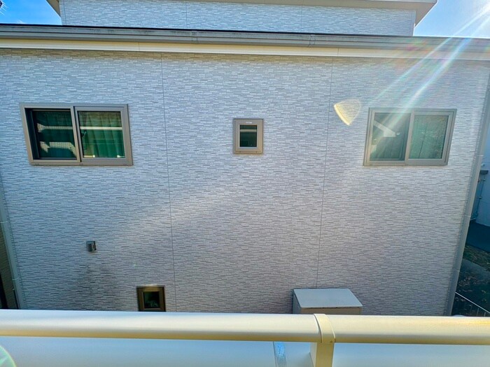 物件内観写真20　(室内からの展望)