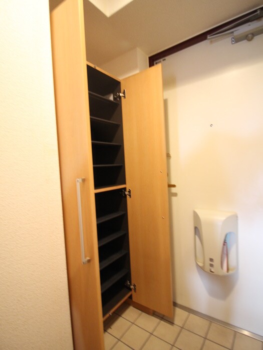 物件内観写真19　(靴箱)