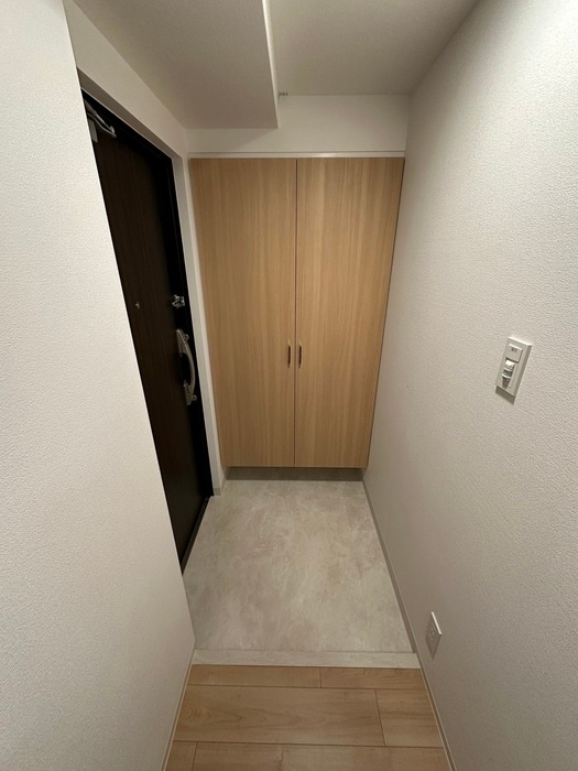 物件内観写真13　(玄関)