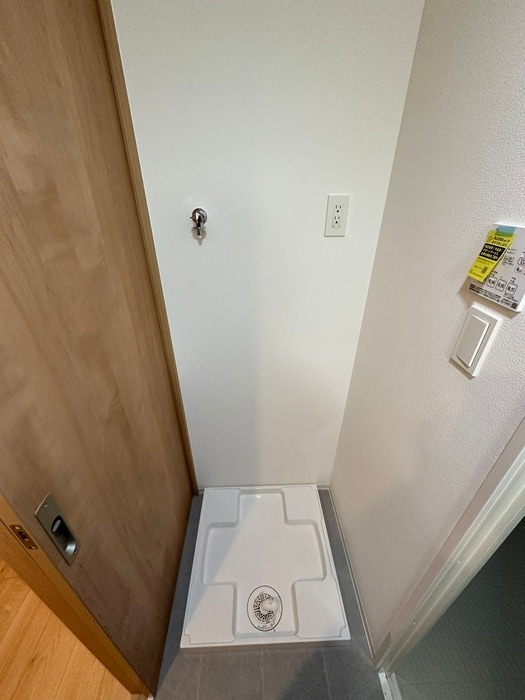 物件内観写真15　(洗濯機置場)